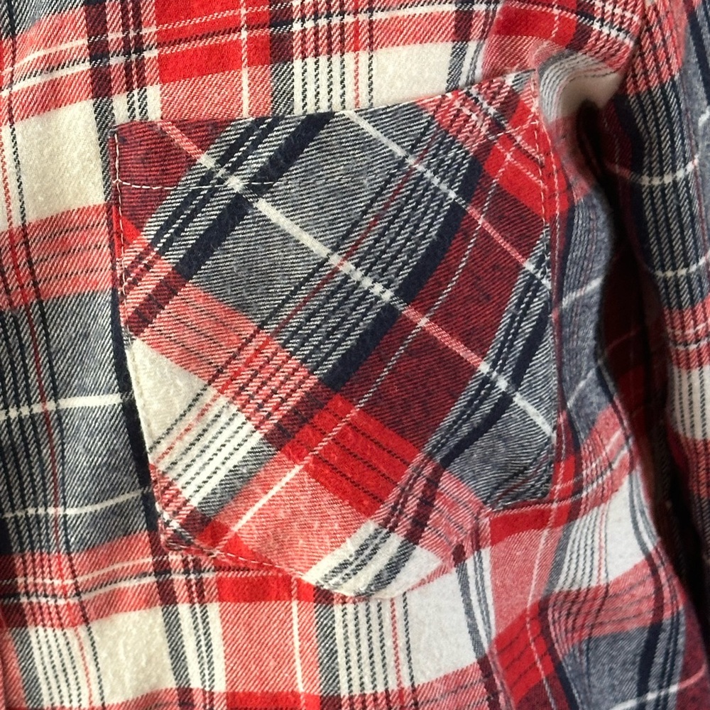 She & Sky Classic Cotton Flannel Shirt Size Medium Red White Blue Plaid - Picture 3 of 8
